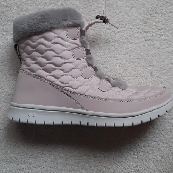 3. Ryka Snow Bound Women's Boots - Picture 3 of 11